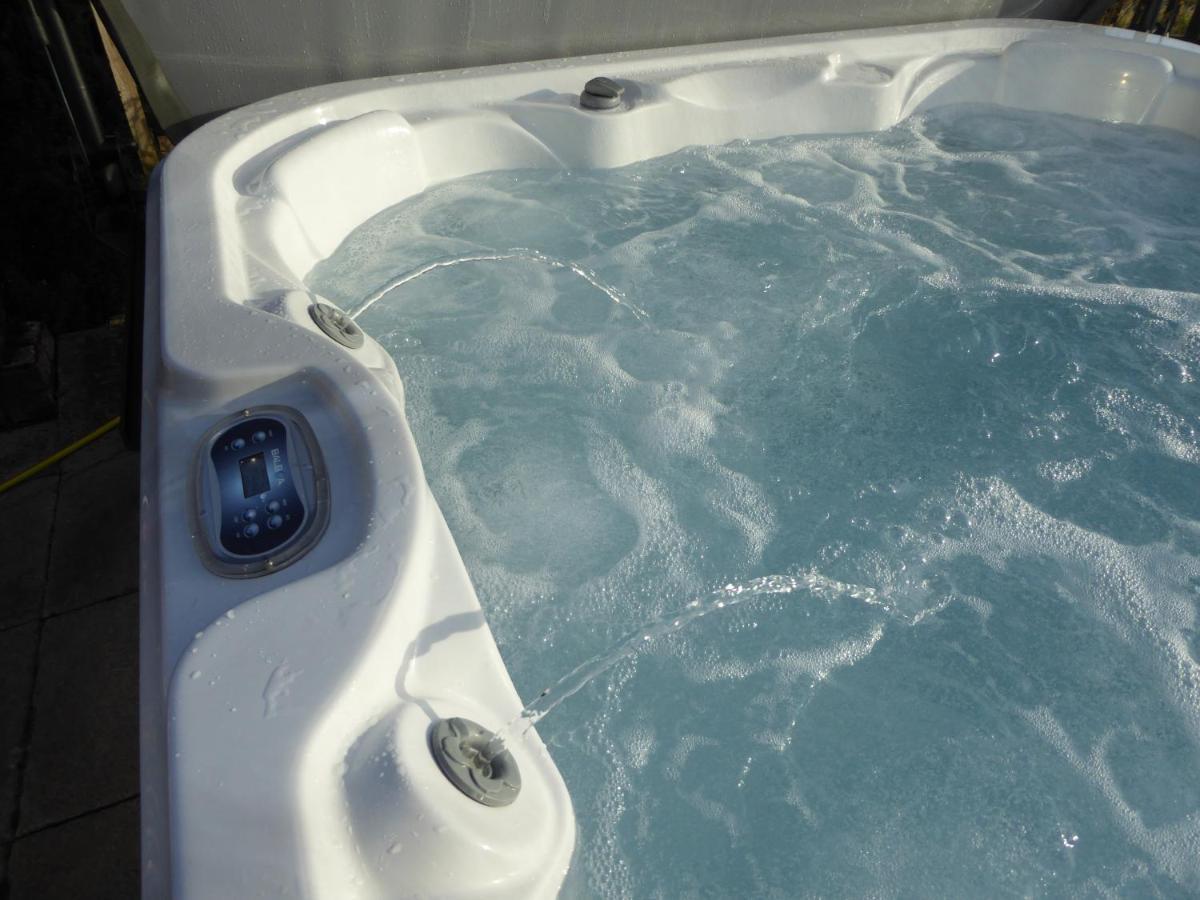 South View Country House Sleeps 12 - Hot Tub - Views 헨리인아덴 외부 사진
