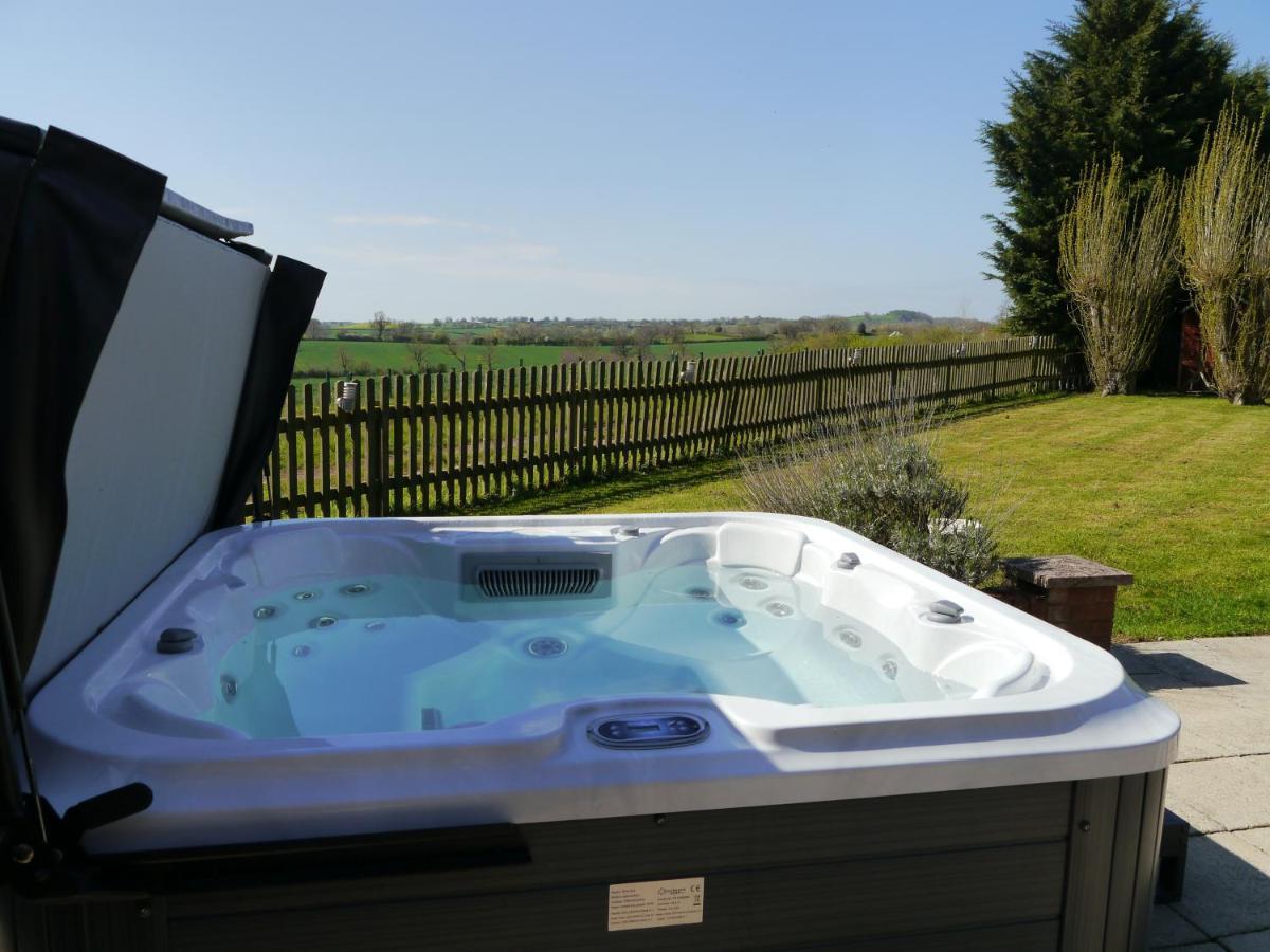 South View Country House Sleeps 12 - Hot Tub - Views 헨리인아덴 외부 사진